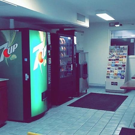 Red Carpet Inn Louisville North -Jeffersonville In Экстерьер фото