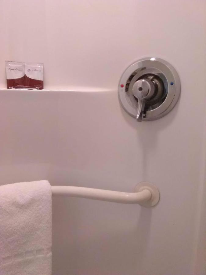 Red Carpet Inn Louisville North -Jeffersonville In Экстерьер фото