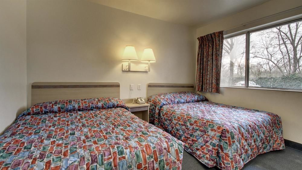 Red Carpet Inn Louisville North -Jeffersonville In Экстерьер фото