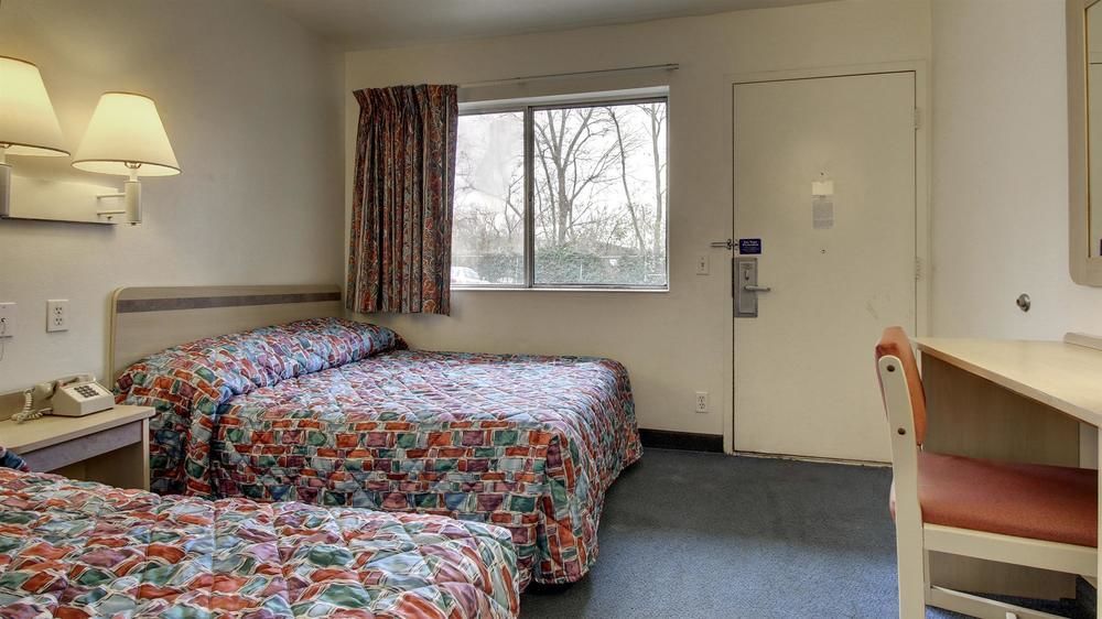 Red Carpet Inn Louisville North -Jeffersonville In Экстерьер фото