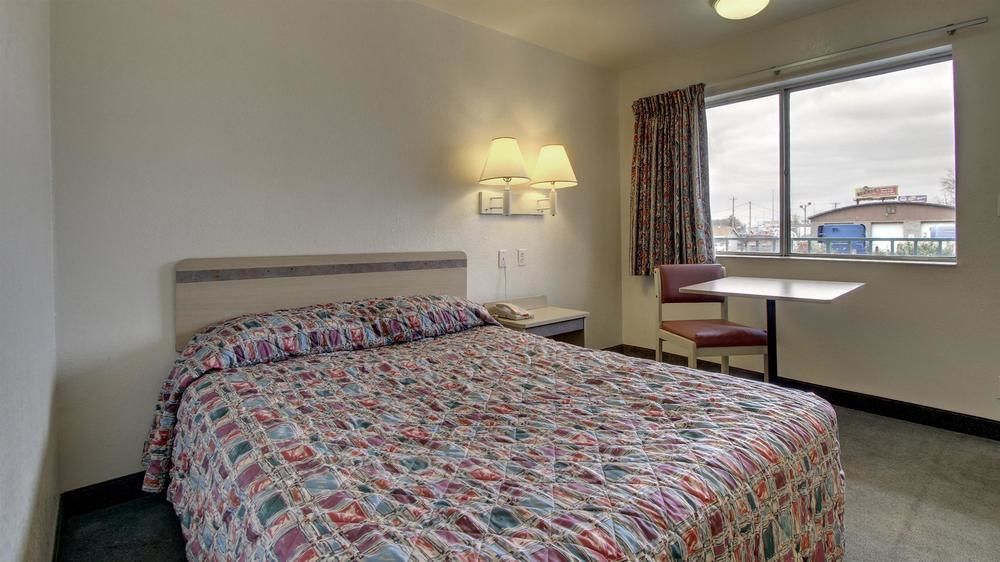 Red Carpet Inn Louisville North -Jeffersonville In Экстерьер фото